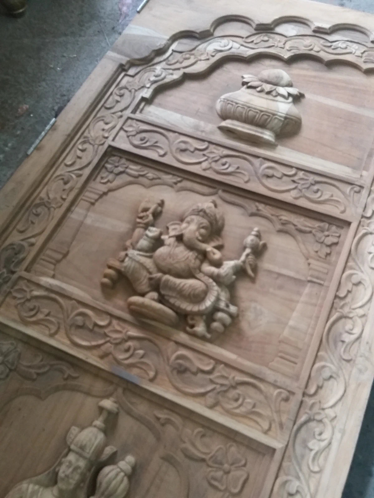 Temple door 029