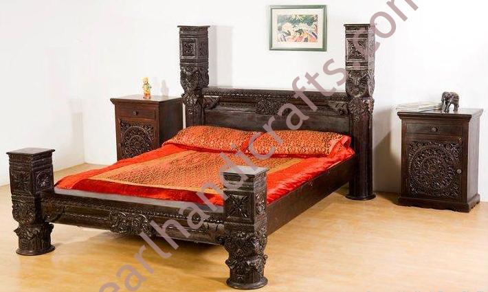 Solid Carved Pillar Bed