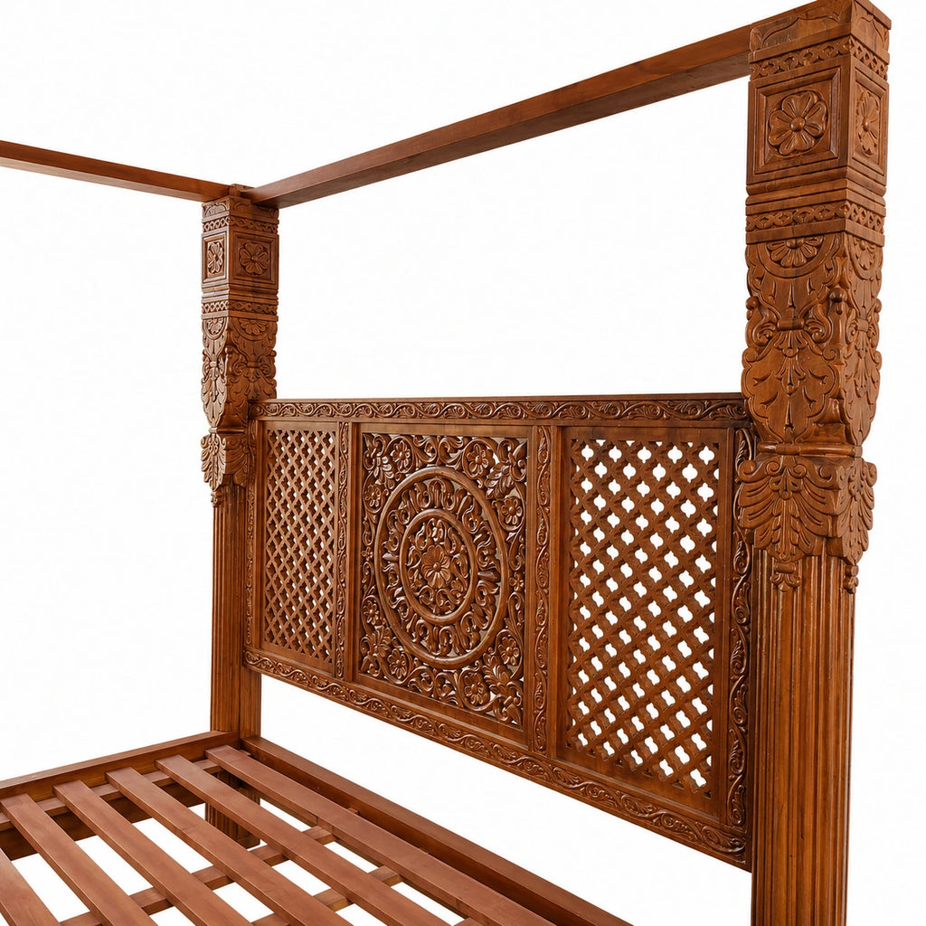Canopy Bed with solid pillar