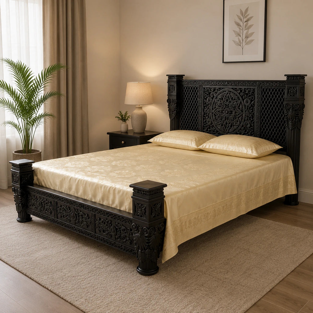 Lotus Solid Pillar Bed