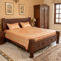 Lotus Solid Pillar Bed