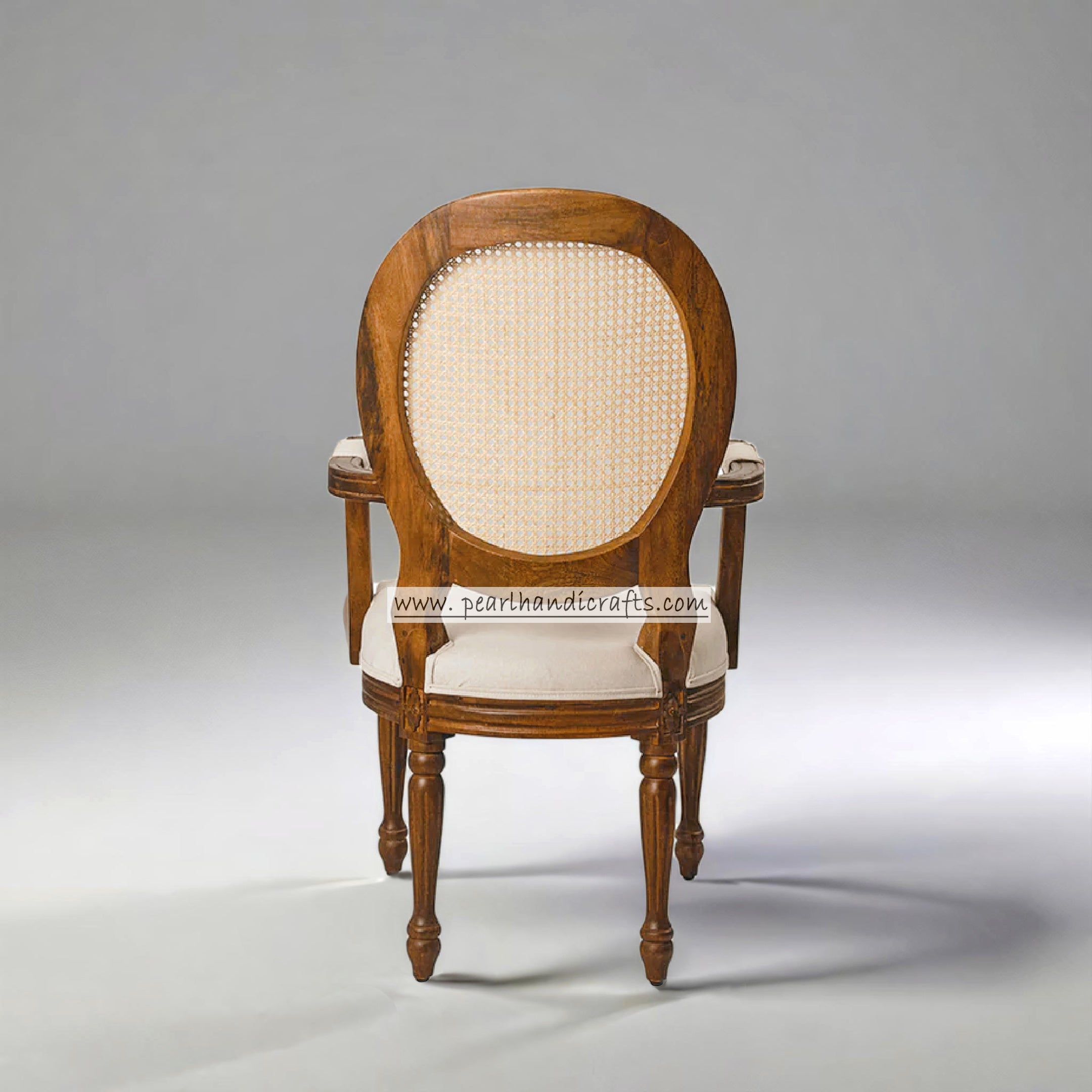 Elegance round rattan chair