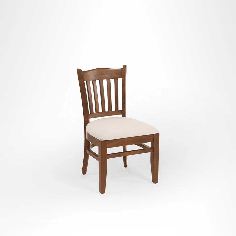 Oval shape Solid wood dining with 4 chairs.