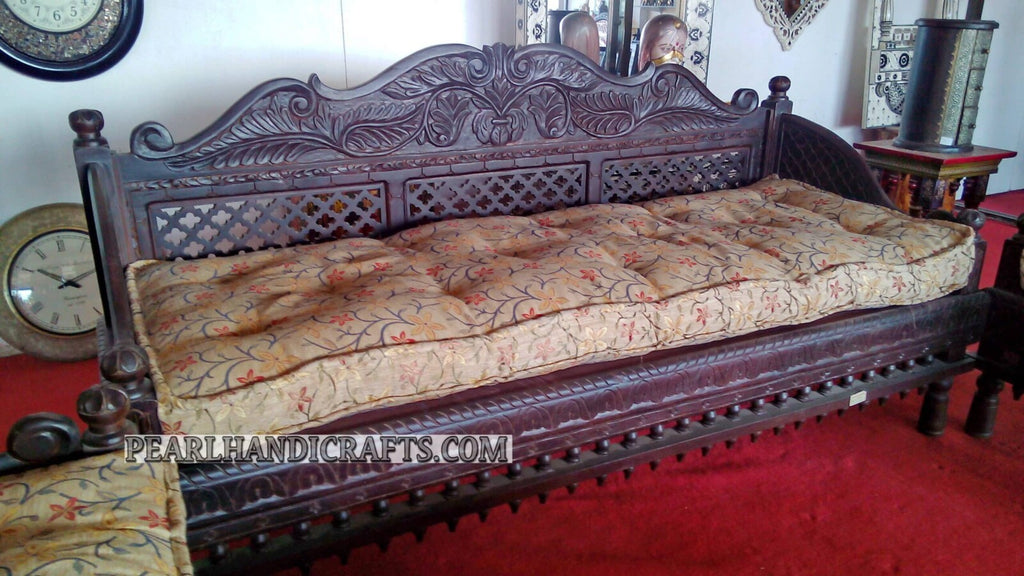 traditional carved sofa 0012