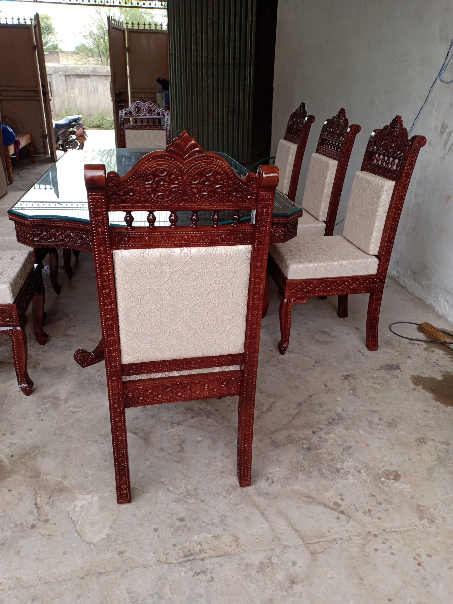 Teak Dining With Arc Shape-017
