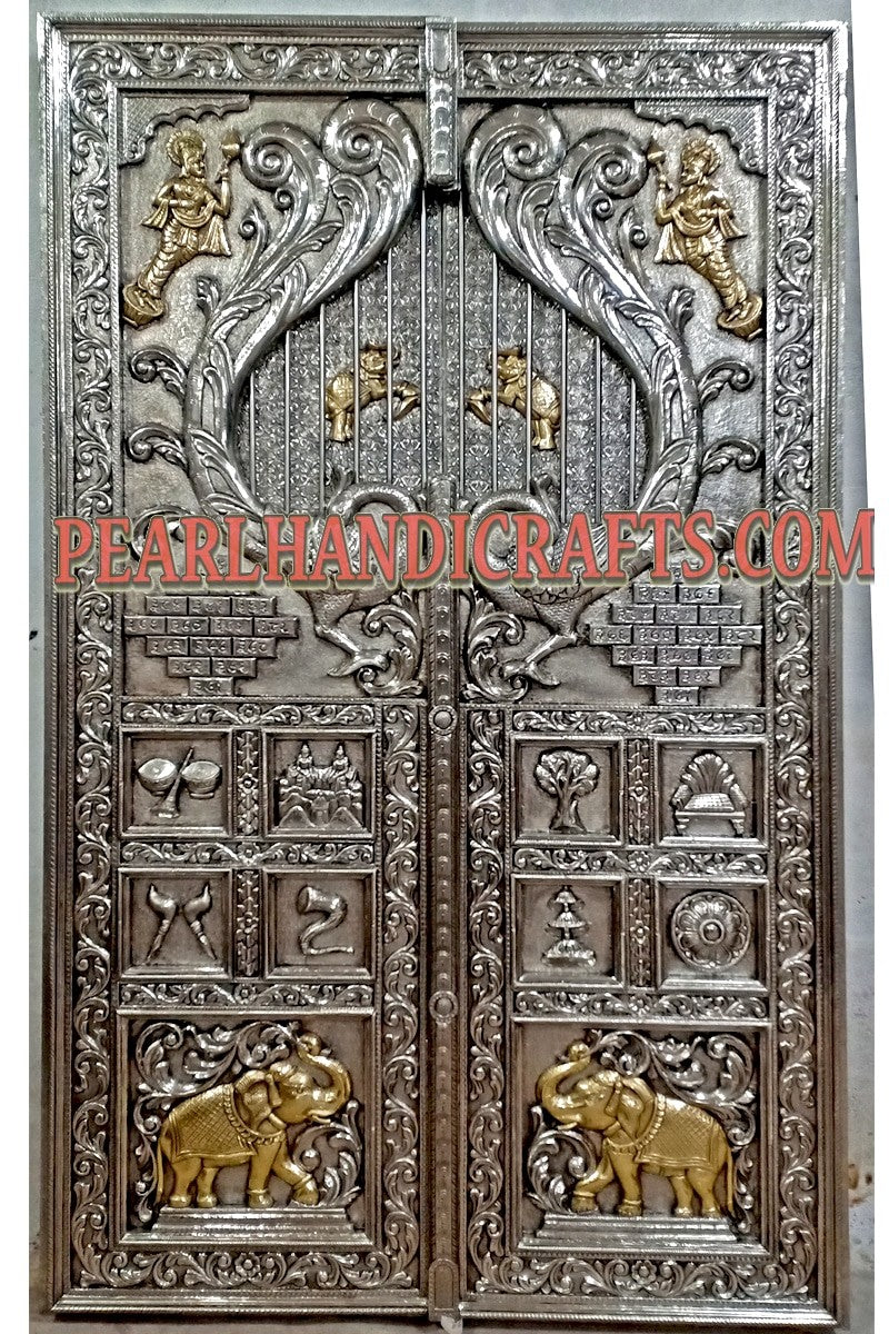 Temple door 036