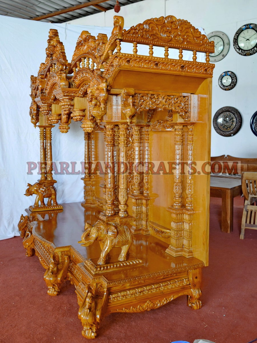 Teak temple 033