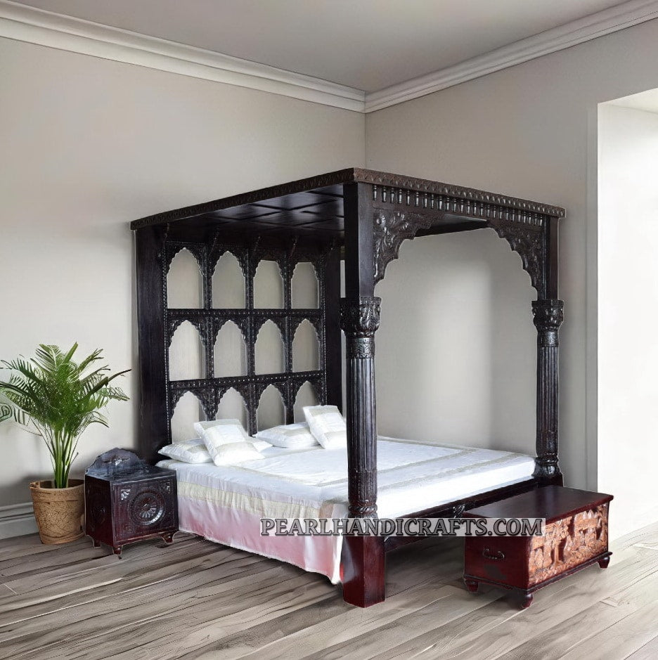 Solid Pillar Bed with canopy