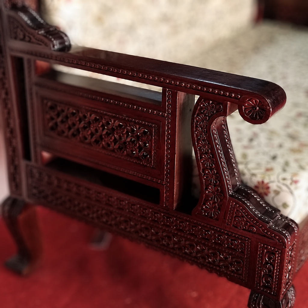 Mehrabi Jaali Rajasthani Sofa